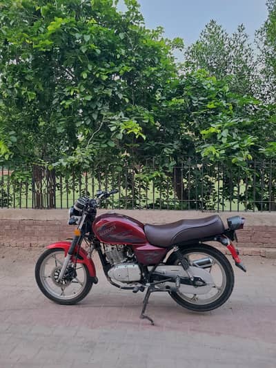 Gs 150 Se for Sale, (2021 Model) (Red Colour) (Bike Condition 10/9)