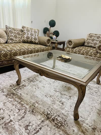 7 seater sofa with 3 sizes tables