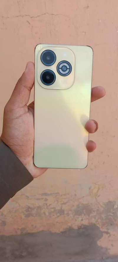 Infinix smart 8 4 64 condition 10/9 no open repair