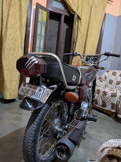 Honda CG 125 Model 2023 (0313-1472624).
