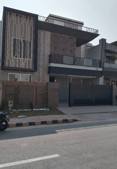 Corner 11 Marla House Available For Sale In Royal Orchard - Block C, Multan