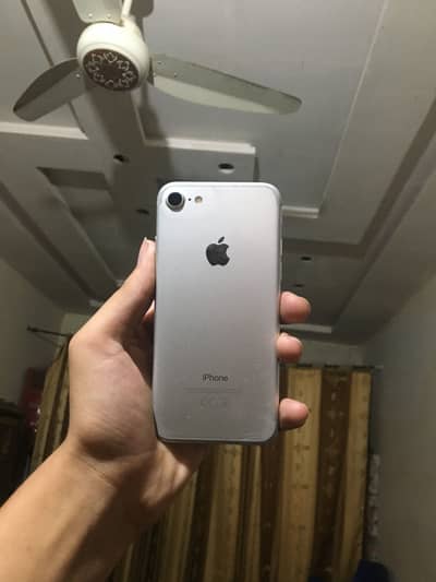 IPHONE 7 PTA 128