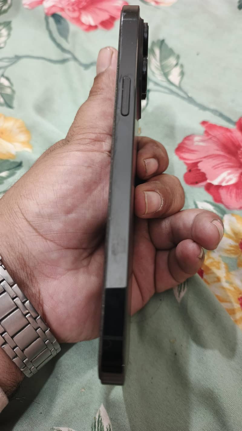 iphone 14pro max 2