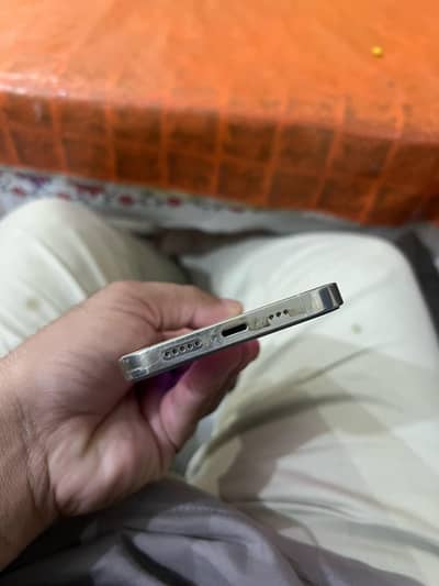 i phone 12pro silver white color