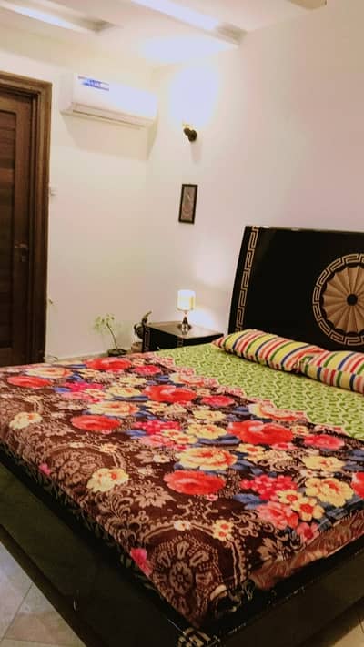 Flat For Rent Dha Phase 8 par day