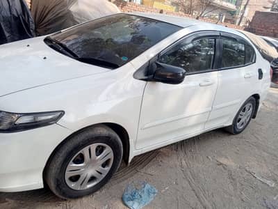 Honda City gadi pick up in drop ke liye 10 tyag hai