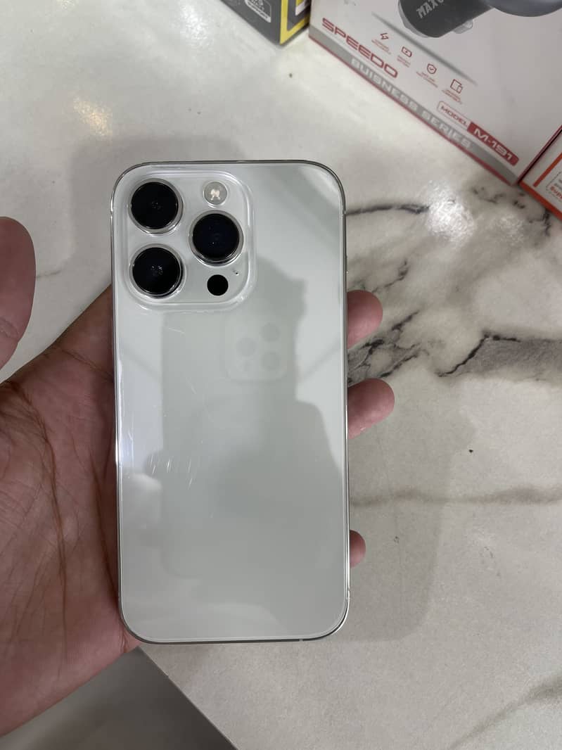 IPHONE 14 pro 2