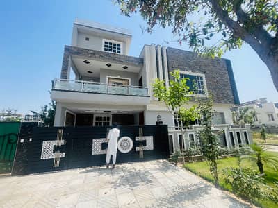10 Marla Beautifull Double story brandnew corner house available for Sale