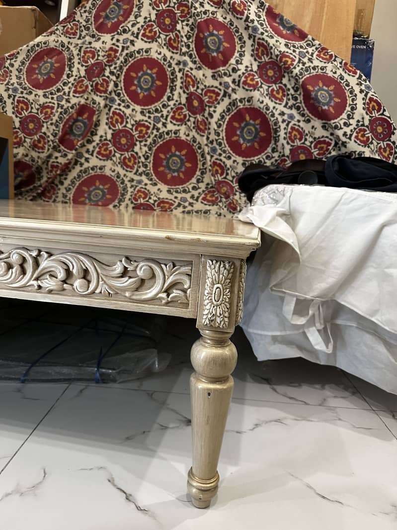 Sofa set, centre table, side tables, dining table 5