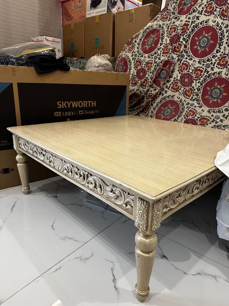 Sofa set, centre table, side tables, dining table 10
