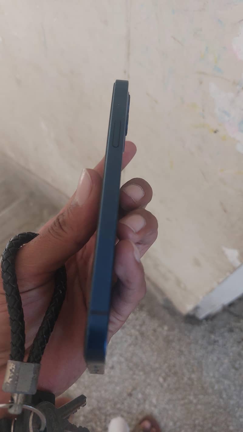 iphone 12 4