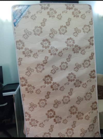 medicated single mattress .