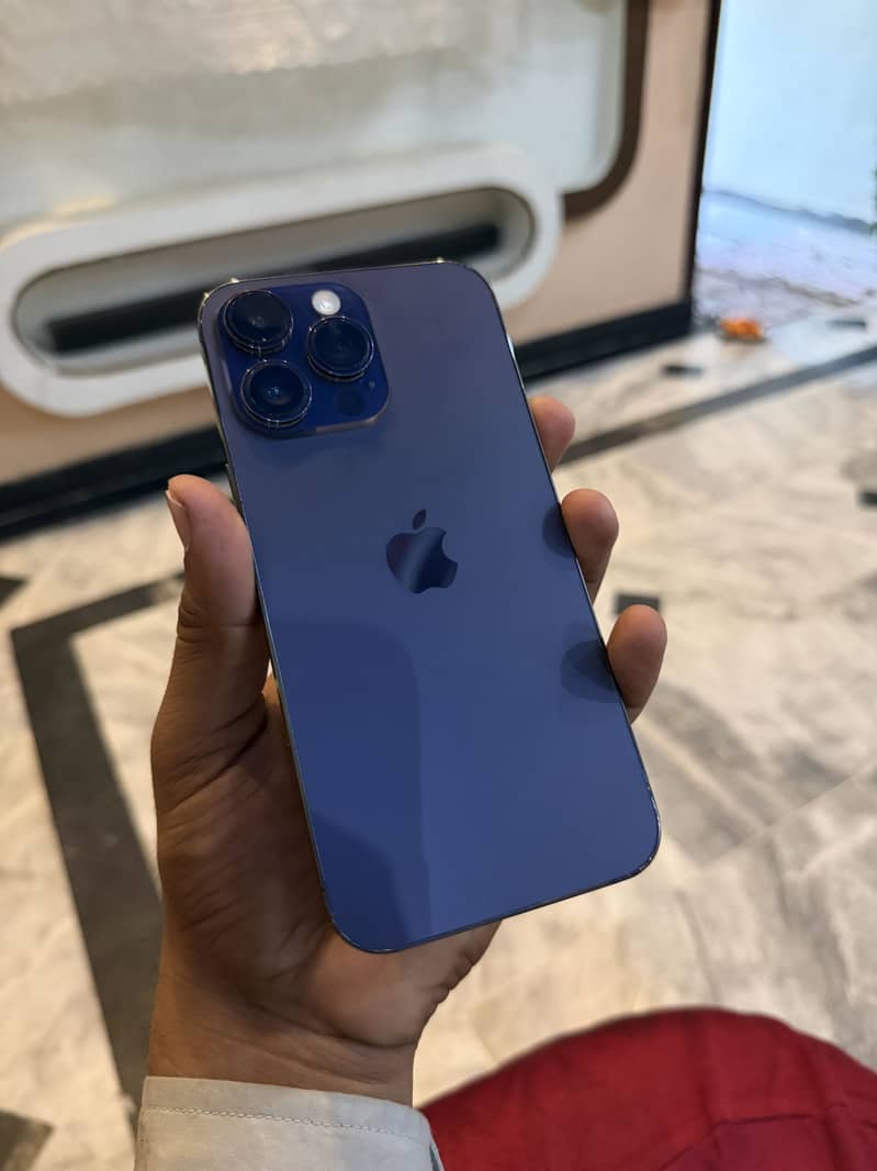 iPhone 14 pro max 2