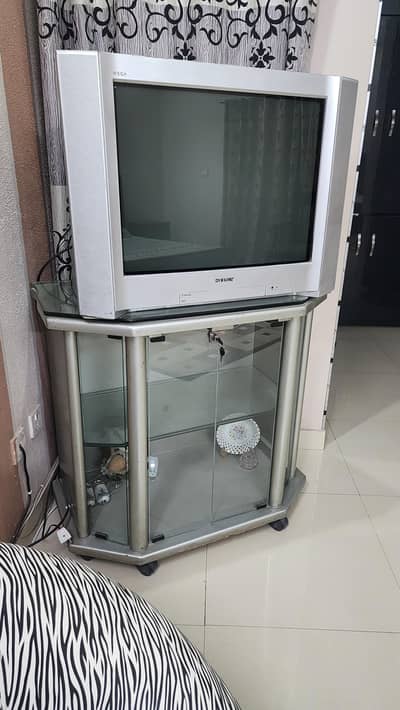 tv trolly and tv