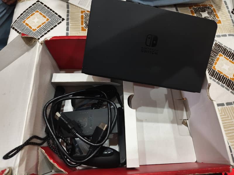 ninetendo switch OLED 4
