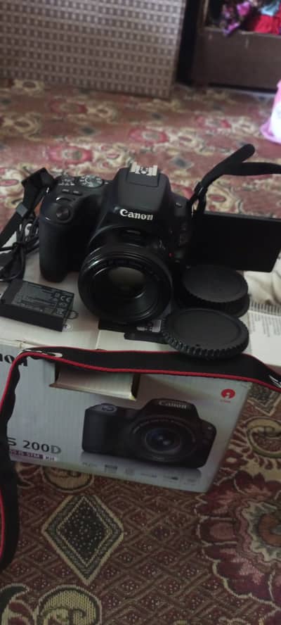 Canon 200d with lens 50mm stm
