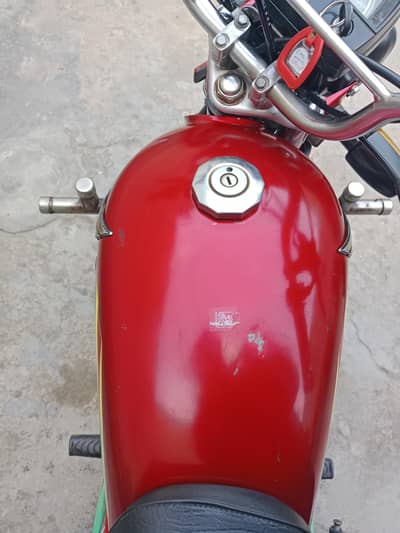 Honda cd70 22 model 10/9 condition koi masla nai ha