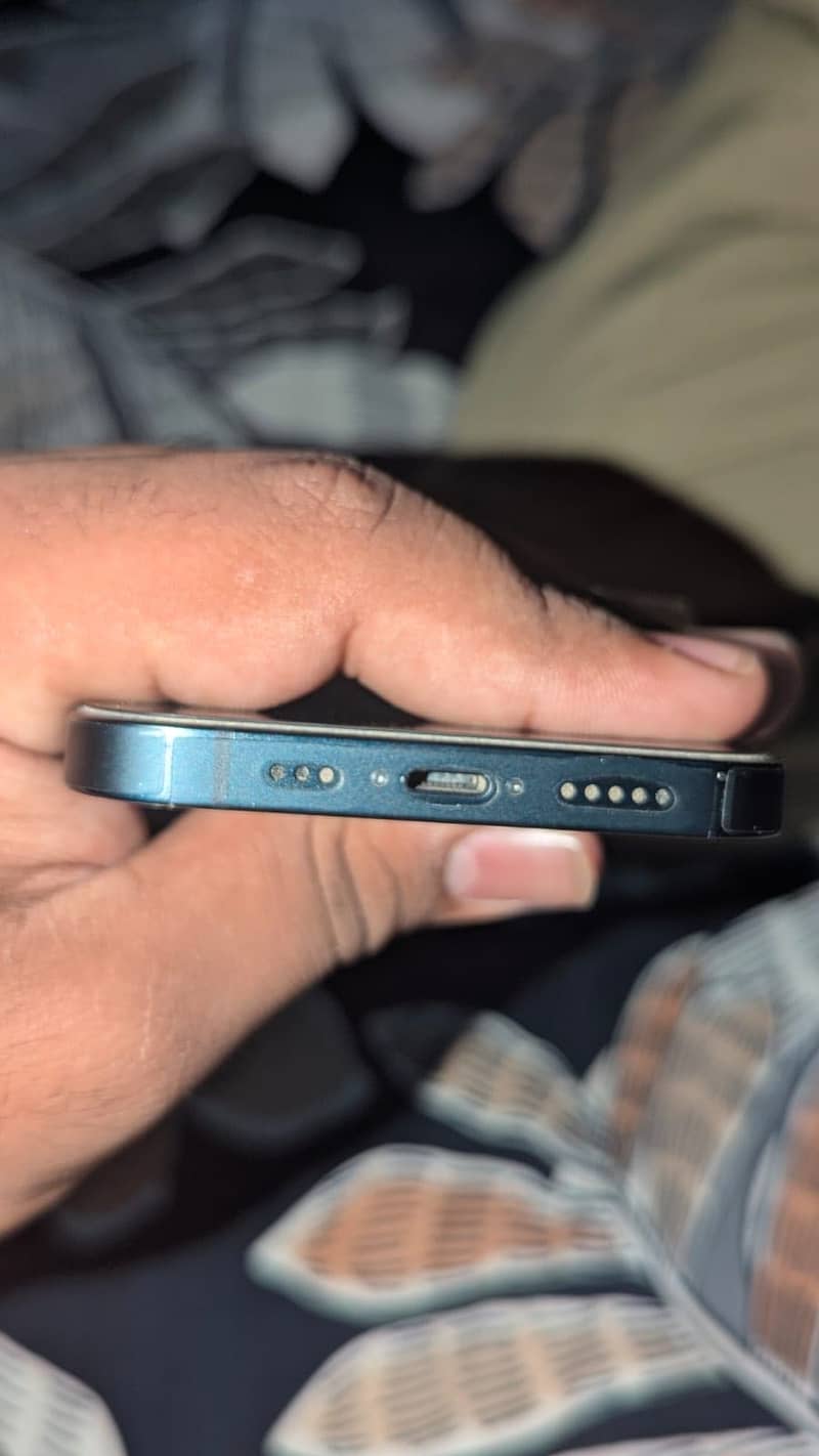 Mobile 3