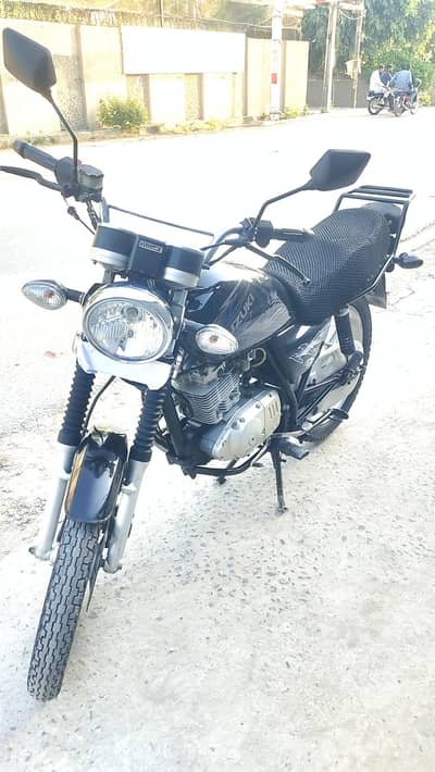 Suzuki GS 150 SE  2018 Model Just like zero meter bike