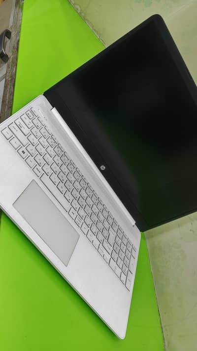 Hp 15s-FQ i7-10th 8-256-GB