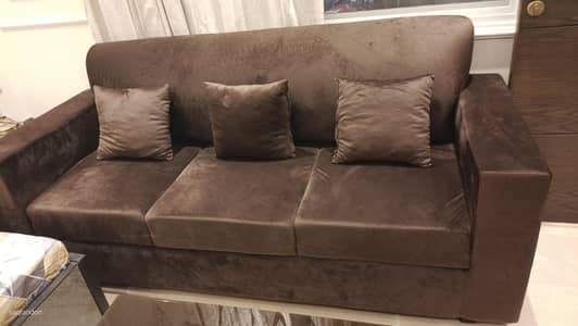 new sofa set excellent in condition and comfortable