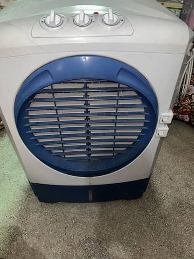 Plastic air coller