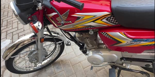 Honda CG 125 2025
