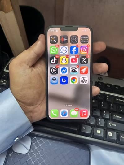 iPhone 13 non pta 128 gb battery life 90 % 10by 10 condition