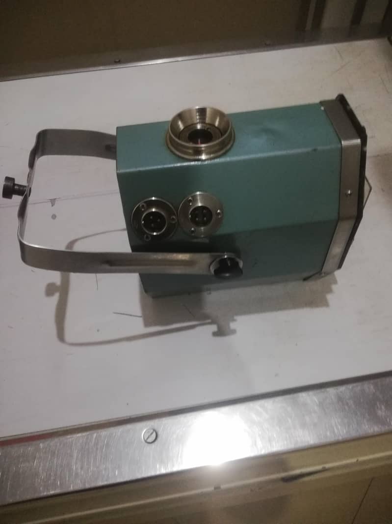 Mobile x-ray machine 3