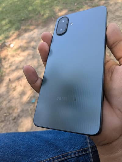 A07 Samsung 4/64 touch break hain 10 year warranty available with box