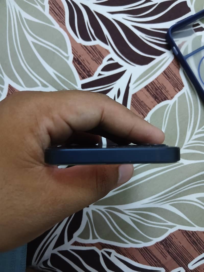 IPHONE 12 1