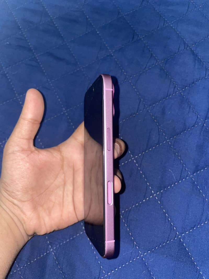 iPhone 16 2
