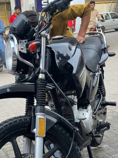 Yamaha ybr 125 2019 model