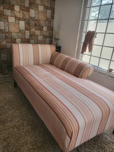 Seethi/deewan for sale