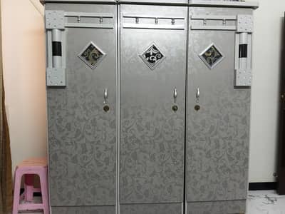 Three Doors Wardrobes very good Condition