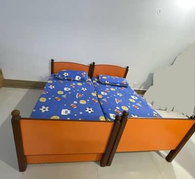 2 single bed with molty flex mattress