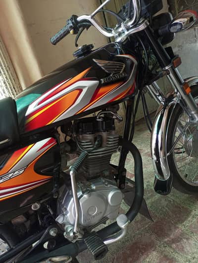 HONDA CG125_2022 Model in Black Good conditionFor sale