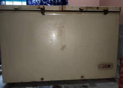 Dowlance Deep Freezer