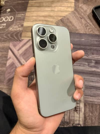 IPhone 15 pro 10/10 condition JV