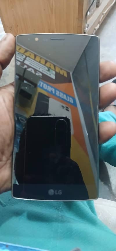 lg g4.  only original pannel. fitted in ring