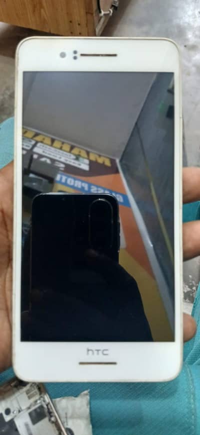 htc desire. only original pannel. fitted in ring