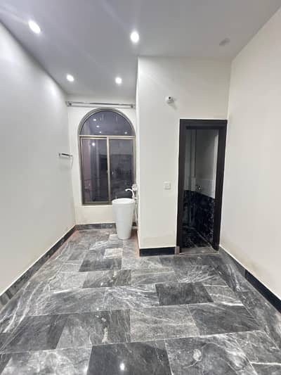 2.5 Marla Double Storey Full House Available For Rent (Peer Colony Area)