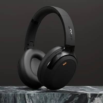 BOOST BEAT WIRELESS HEADPHONES NEW