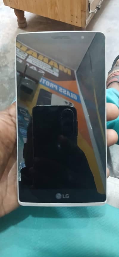 lg g Stylo. only original pannel fitted in ring