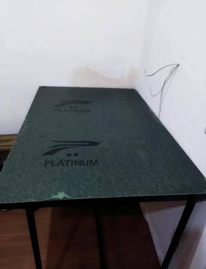 racks/table 1
