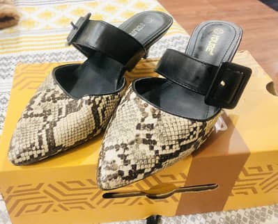 NDure Mules