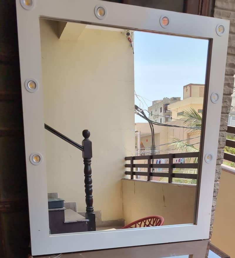 Dressing table with mirror 1