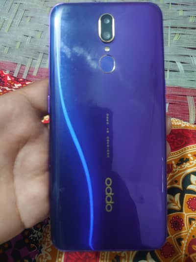 oppo f11.8 256 ram momoy 16500