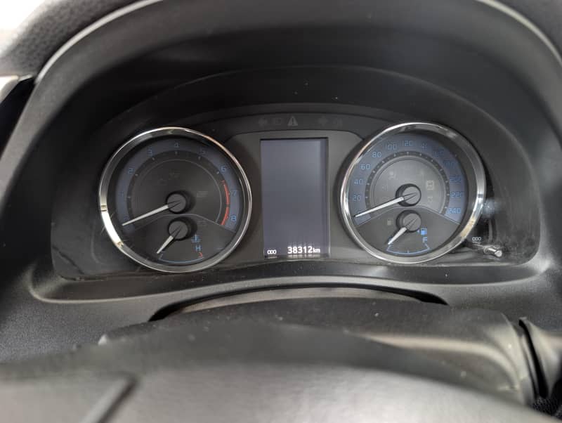 Altis 1.6 automatic 3
