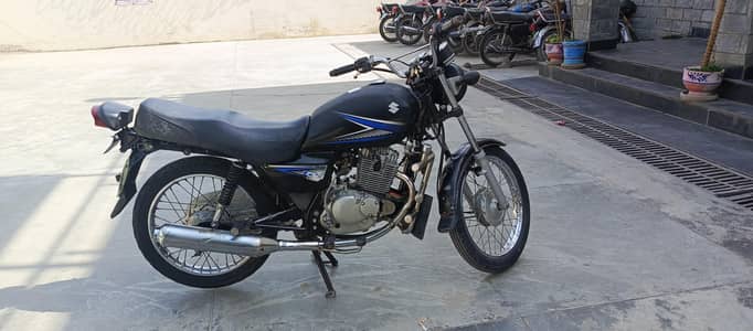 Bike is available For sale in Muzaffarabad